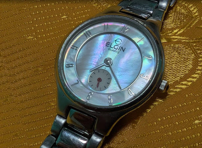 Rare Vintage Pre-Owned Elgin FK-1288 Ladies Watch Mother of Pearl Dial Small Seconds 21mm Working Quartz