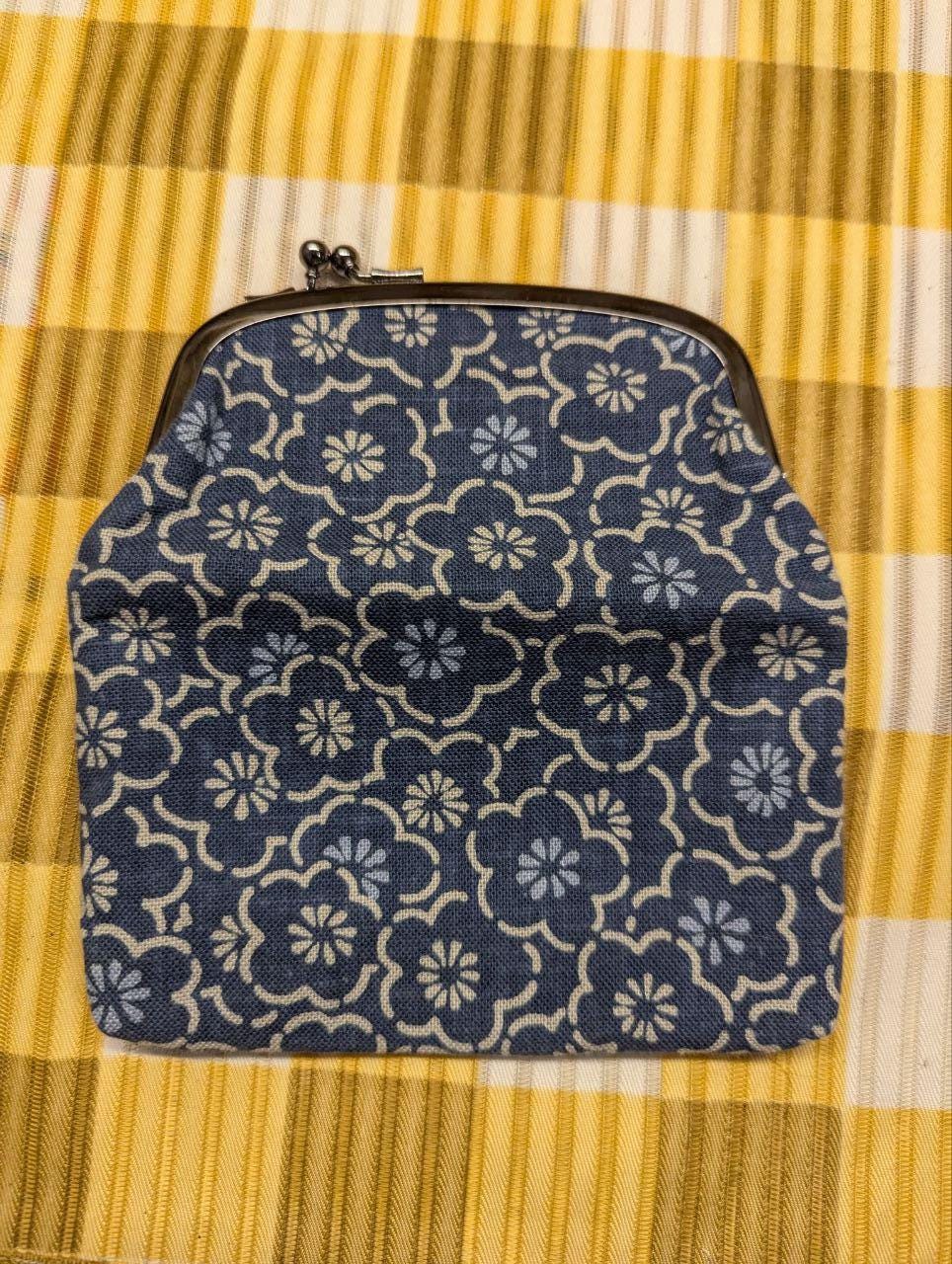 Vintage Pre-Owned Gamaguchi Kiss Lock Coin Purse Blue Floral Fabric Wallet Japanese Style Metal Frame Small Clutch Pouch Accessory