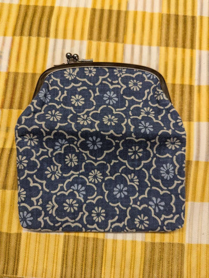 Vintage Pre-Owned Gamaguchi Kiss Lock Coin Purse Blue Floral Fabric Wallet Japanese Style Metal Frame Small Clutch Pouch Accessory