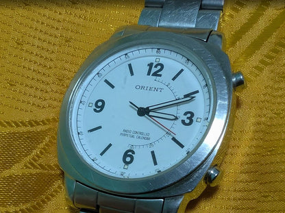 RARE Vintage Pre-Owned Orient Radio Controlled Perpetual Calendar Watch JDM Stainless Steel Bracelet Quartz Men's Classic Japan Watch 38mm.New Battery