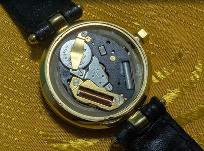 Rare vintage Pre-Owned elnard watch opal dial french movement 25mm women .Case 25mm.New battery.