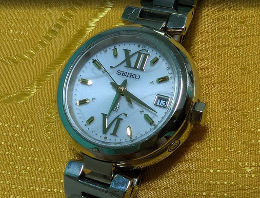 Vintage Pre-Owned Seiko Radio Wave Control Solar 1B22-0AC0 Womens Watch 25mm Luxury Japan Working Watch