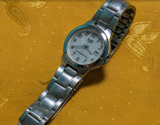 Vintage Pre-Owned Alba Solar V145-0BG0 Watch 37mm Japan Solar Quartz Steel Bracelet Rare Minimalist Working Watch