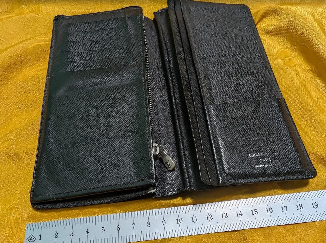 Louis Vuitton Vintage Pre-Owned Long Wallet Black Leather Paris France Rare Classic Luxury Organizer