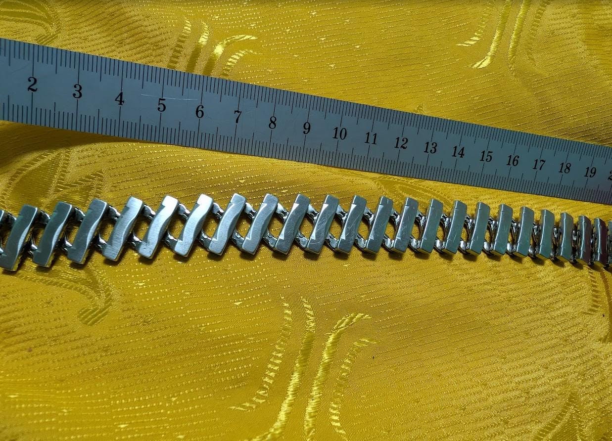 Vintage Pre-Owned BAMBI E4097 Stainless Steel Expansion Watch Band – Japan