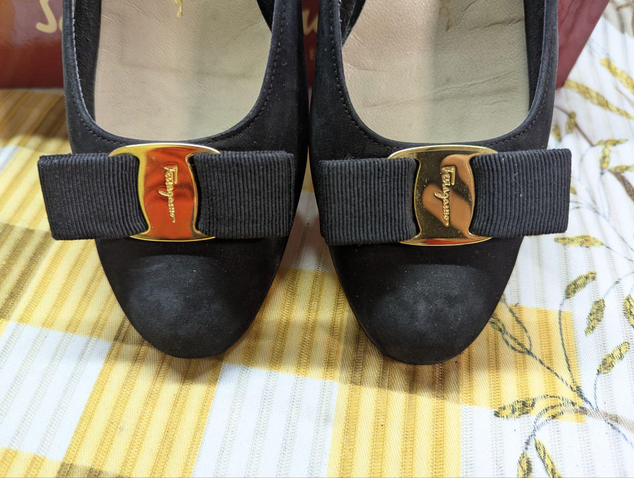 Pre-Owned Salvatore Ferragamo Vara low-heeled bow-detail pumps
