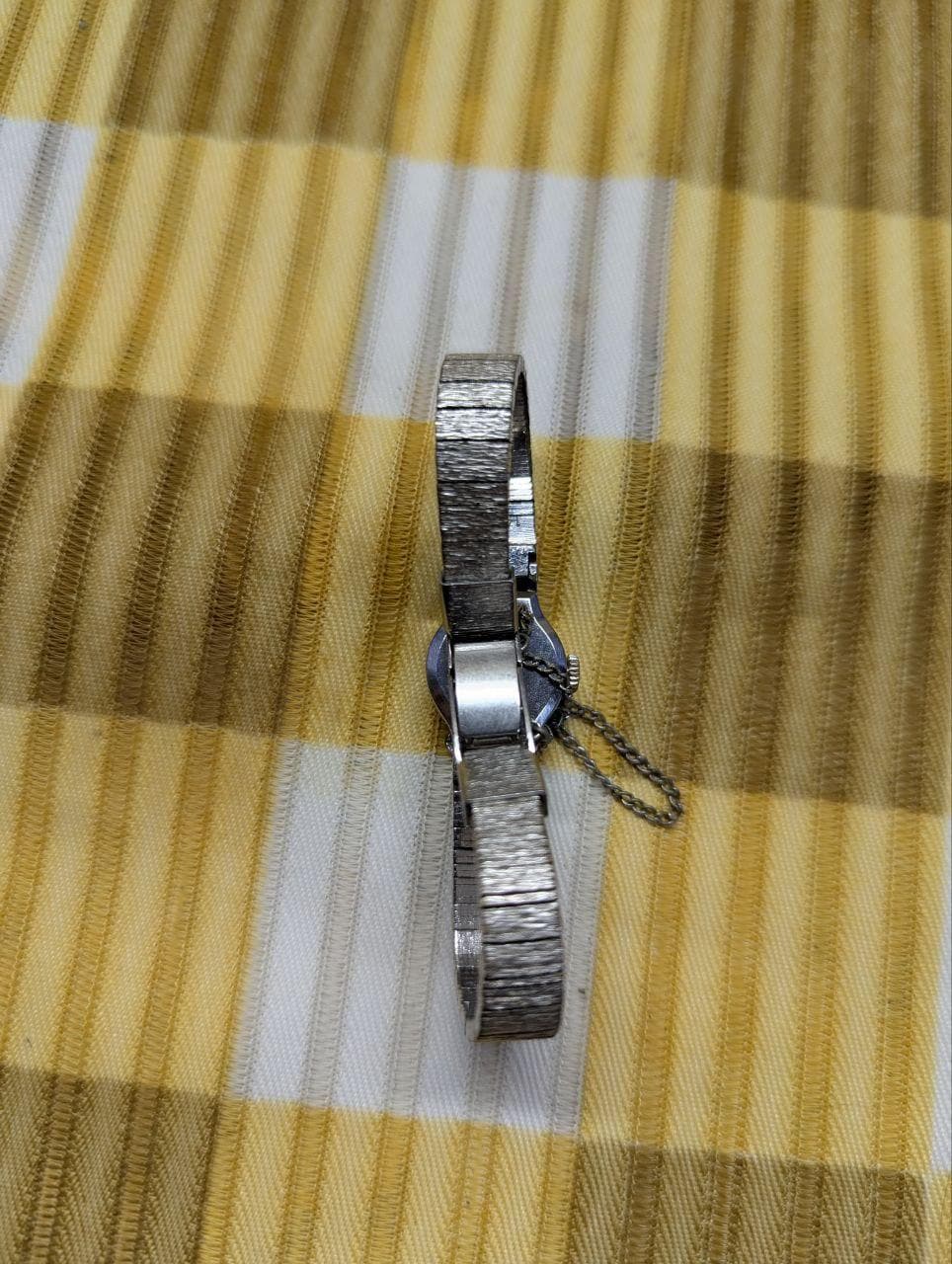 Vintage Pre-Owned Seiko Ladies Mechanical Watch 21 Jewels Silver Tone Dress Wristwatch Working Japan 10-0900 Petite Bracelet Watch Vintage Jewelry