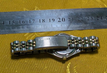 Vintage Pre-Owned Citizen Quartz 6000-K09346 Watch 25mm Day Date Original Bracelet New Battery Working Video Japan Silver Dial
