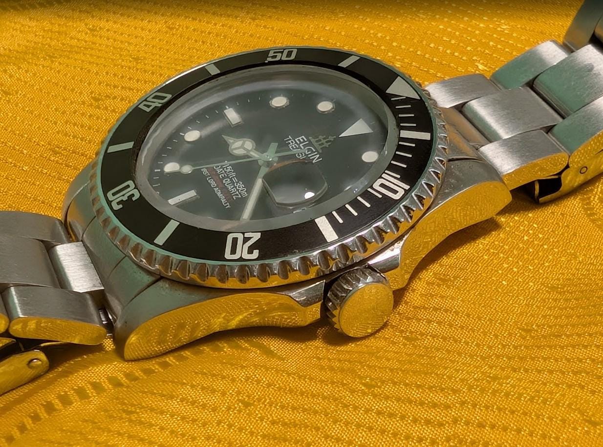 Vintage Pre-Owned Elgin Treasure Diver FK-272 Swiss Quartz Watch 350M Diver Screw Down Crown Jewel Movement 40mm Rare.New battery.