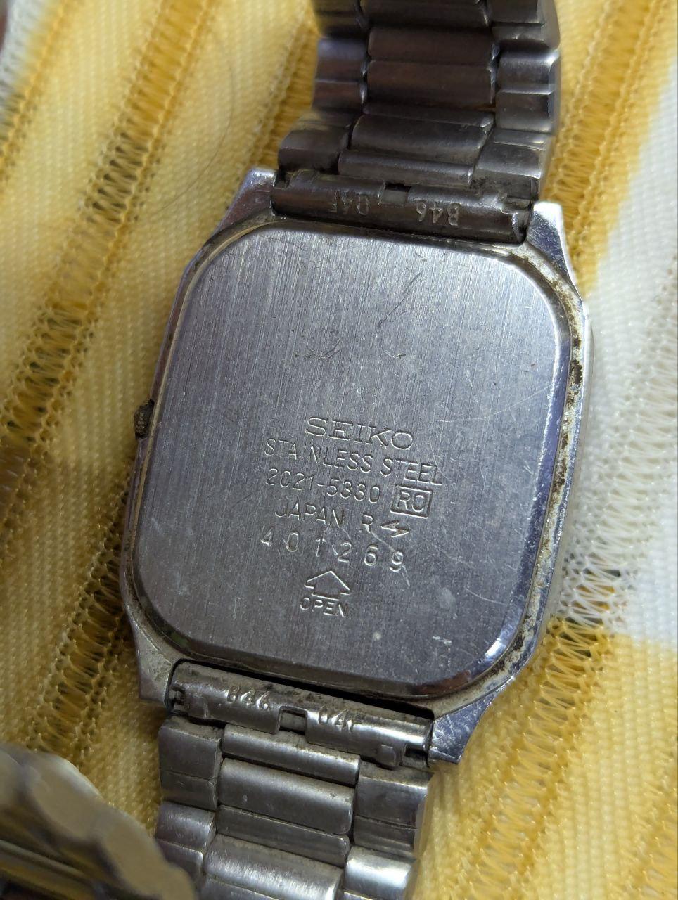 Vintage Pre-Owned Seiko Quartz 2C21-5330 Tank Watch Silver Tone Stainless Steel Bracelet Watch Rectangular Japan Ladies Watch