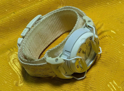 Rare Casio Baby-G BGR-20 vintage Pre-Owned white watch textile strap 40mm working Case 40mm. New Battery