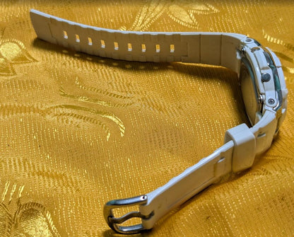 casio baby-g bga-1100 tough solar multiband 6 vintage Pre-Owned japan watch analog digital white shock resist. Case 40mm.