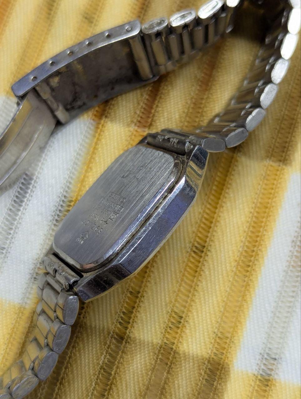 Vintage Pre-Owned Seiko Quartz 2C21-5330 Tank Watch Silver Tone Stainless Steel Bracelet Watch Rectangular Japan Ladies Watch
