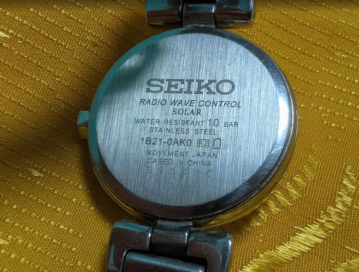 Vintage Pre-Owned Seiko Radio Wave Control Solar 1B21-0AK0 Womens Watch 25mm Premium Japan Solar Working Watch