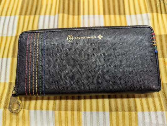 Pre-Owned Castelbajac Leather Round Zipper Long Wallet , Black