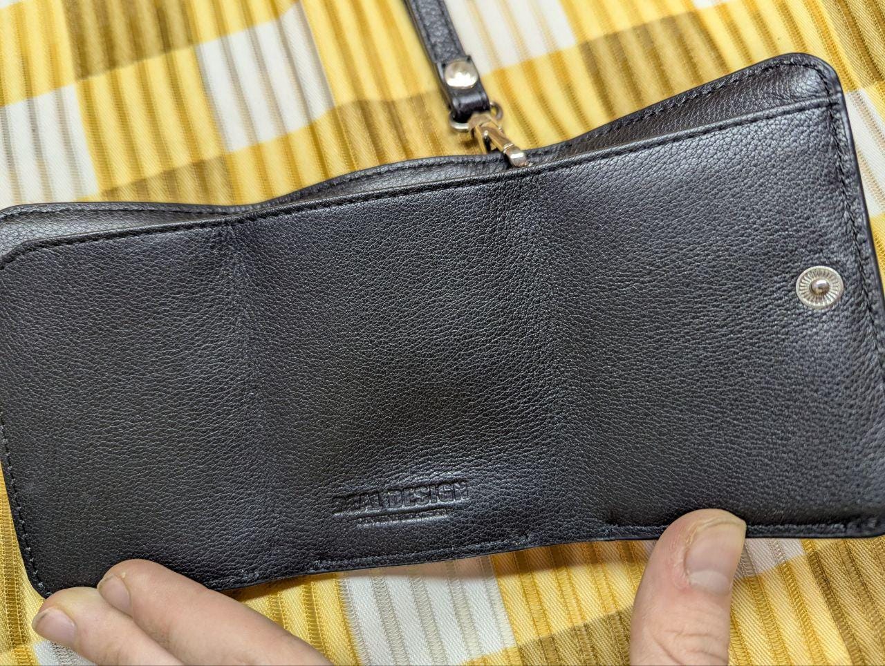 Pre-Owned Deal Design Wallet With Coin Case Leather Mens