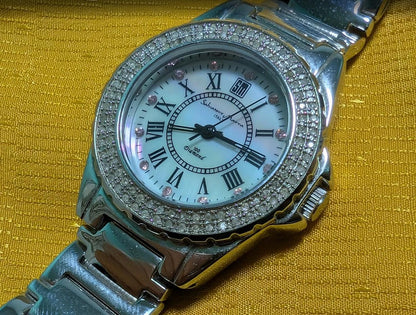 Salvatore Marra SM6501 Vintage Pre-Owned Women Watch 100 Diamonds Crystal Bezel Mother of Pearl Dial 33mm Case Steel Bracelet Elegant