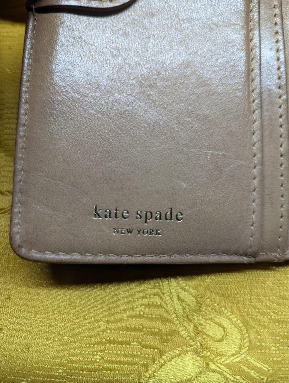 Pre-Owned Authentic Kate Spade New York Women's Wallet in Black