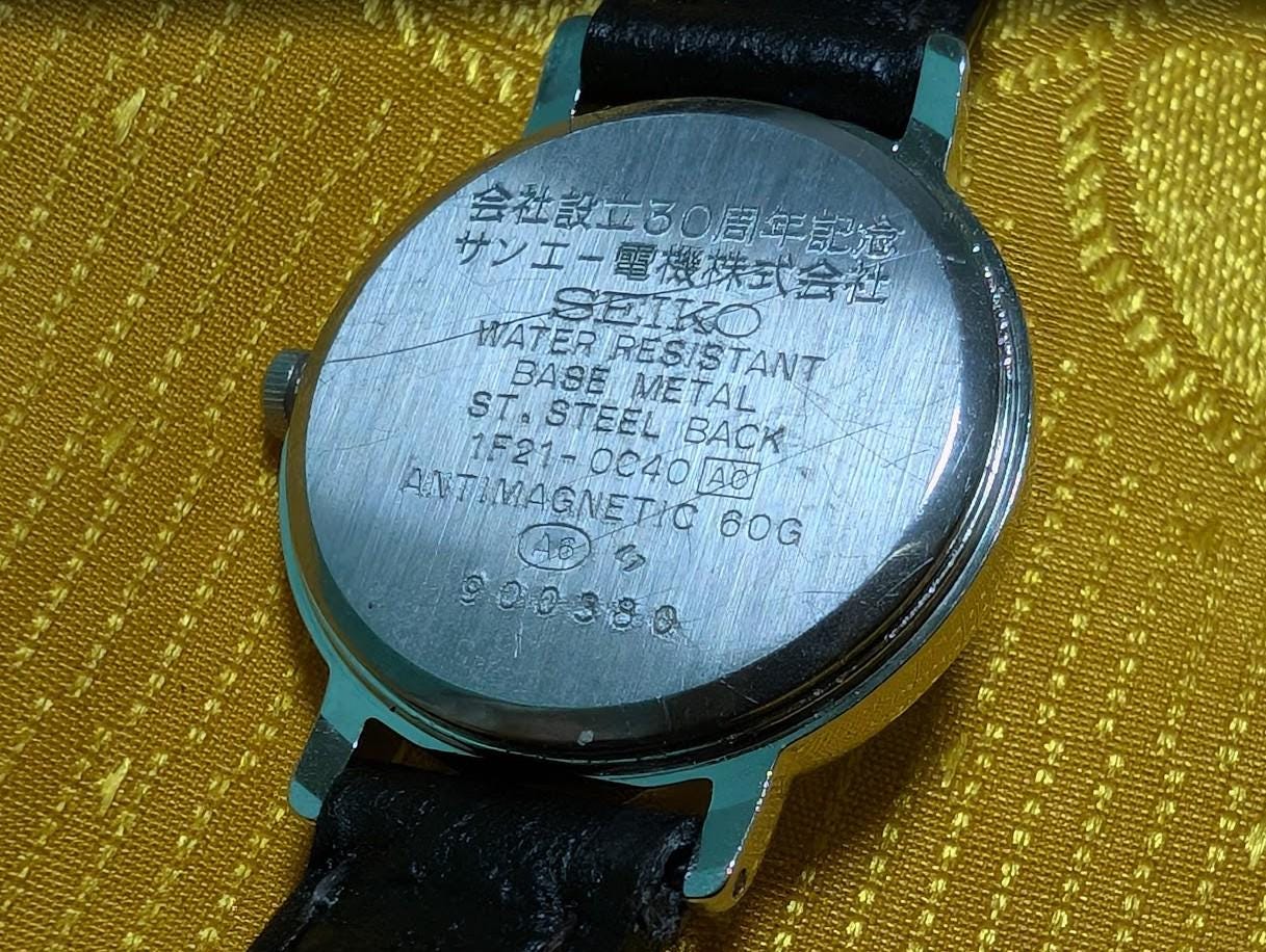 Rare Vintage Pre-Owned Seiko Avenue 1F21-0C40 JDM Ladies Quartz Watch Japan White Dial Japanese Kanji Caseback 24mm