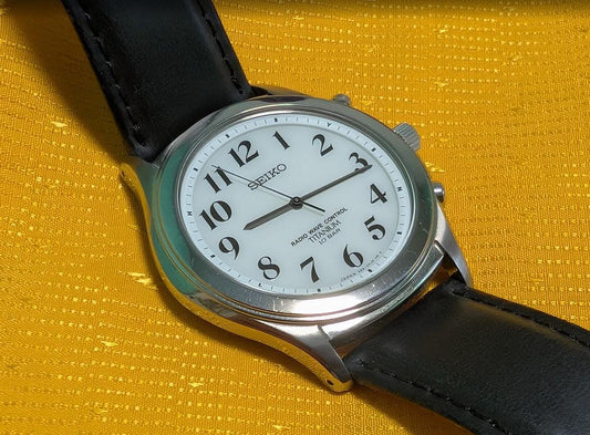 Pre-Owned Seiko Radio Wave Control Titanium 5B21-0AD0 JDM Quartz Watch 10 Jewels Japan Rare Titanium Mens Watch Original Strap.New battery.
