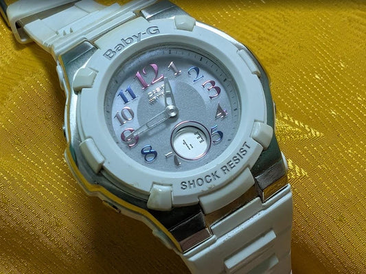 casio baby-g bga-1100 tough solar multiband 6 vintage Pre-Owned japan watch analog digital white shock resist. Case 40mm.
