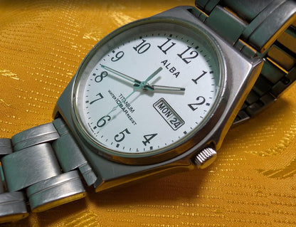 Vintage Pre-Owned Seiko Alba VX43-0AG0 Kanji Titanium Quartz Watch Japan Day Date Men's Watch Working Rare