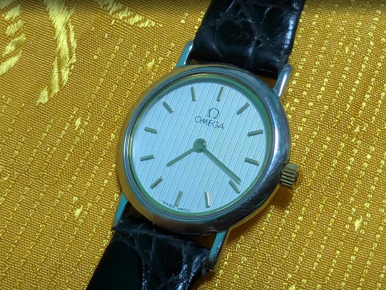 Vintage Pre-Owned Omega De Ville Swiss Made Ladies Watch 21mm Japanese Presentation Engraving For Repair