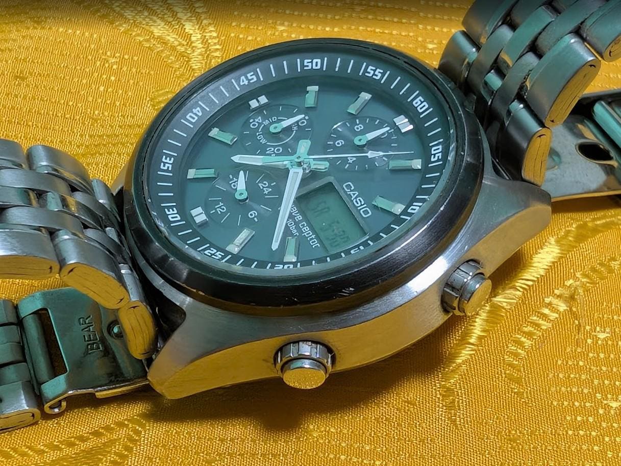 Vintage Pre-Owned Casio Wave Ceptor WVQ-500 Tough Solar Radio Controlled Watch Japan
