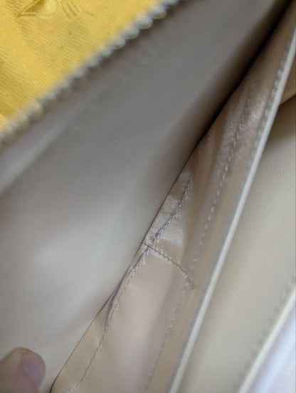 Pre-Owned Twany Long Wallet in Cream Ostrich Leather