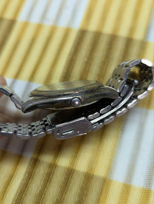 Vintage Pre-Owned Citizen Eco-Drive Junction E100-K15567 Watch Day Date Silver Bracelet Working Solar