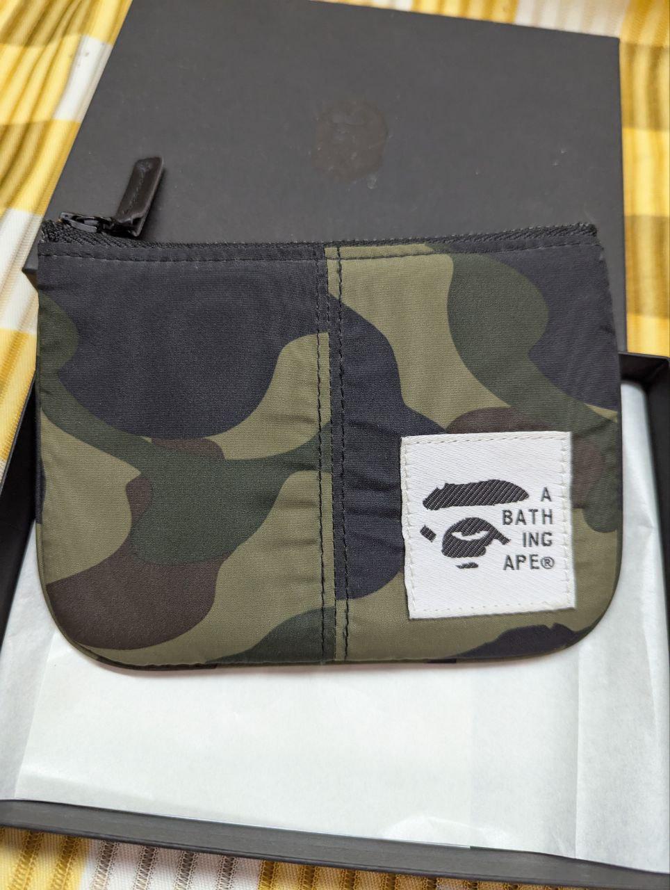 Pre-Owned Authentic a bath inc ape BAPE CAMO Padded Wallet
