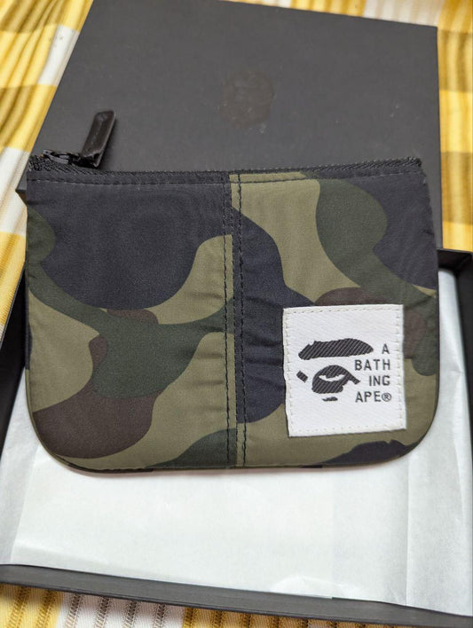 Pre-Owned Authentic a bath inc ape BAPE CAMO Padded Wallet