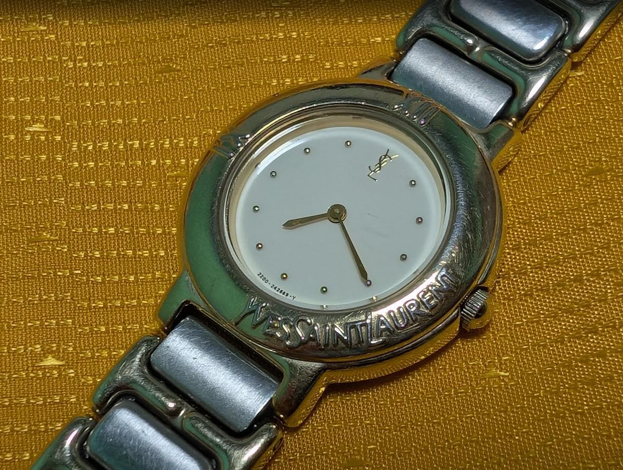 Rare Vintage Pre-Owned Yves Saint Laurent YSL Citizen 2200-229789 Ladies Watch 24mm Japan Working Quartz