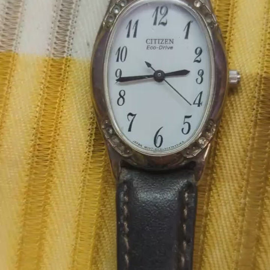 Vintage Citizen Eco-Drive Oval White Dial Ladies Watch E031-S022495