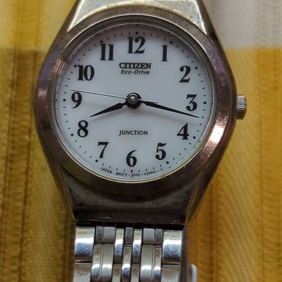 Vintage Citizen Junction Eco-Drive E030-K14901 Solar White Dial Watch