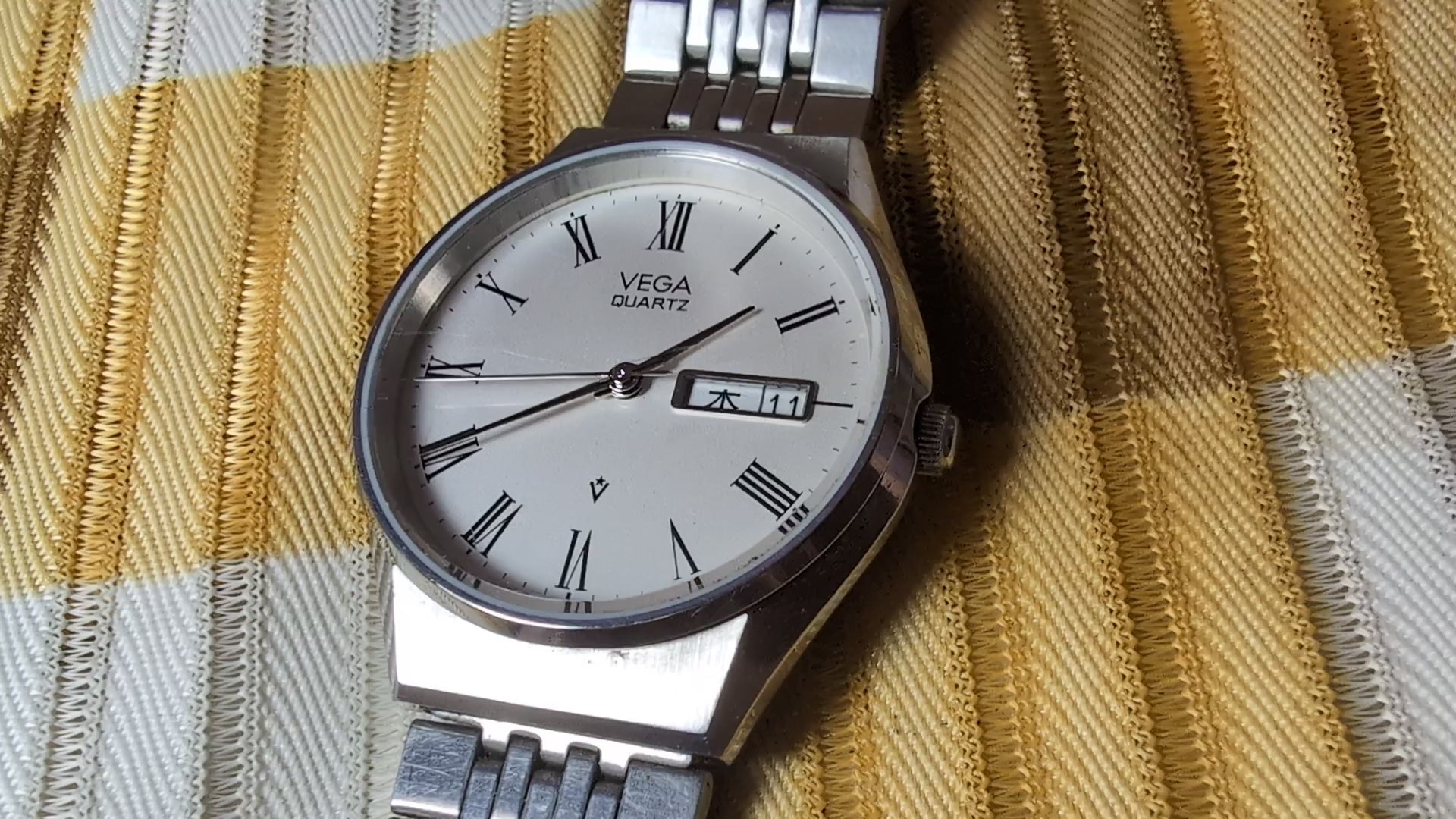Vega 8558-390351 Vintage Quartz Watch New Battery Roman Dial