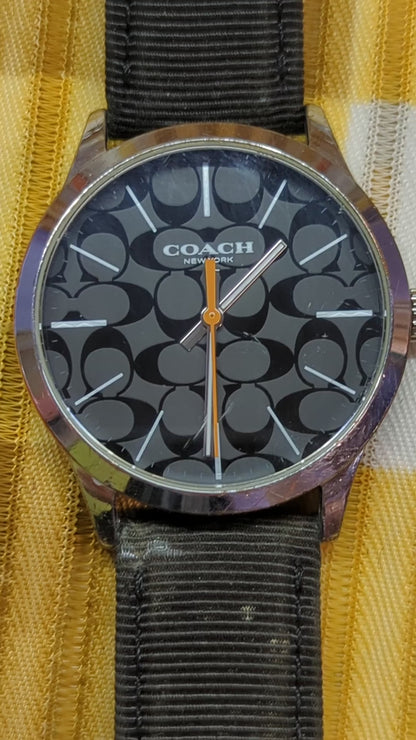 Coach Signature Logo CA 118.2.112.1640 Vintage Watch