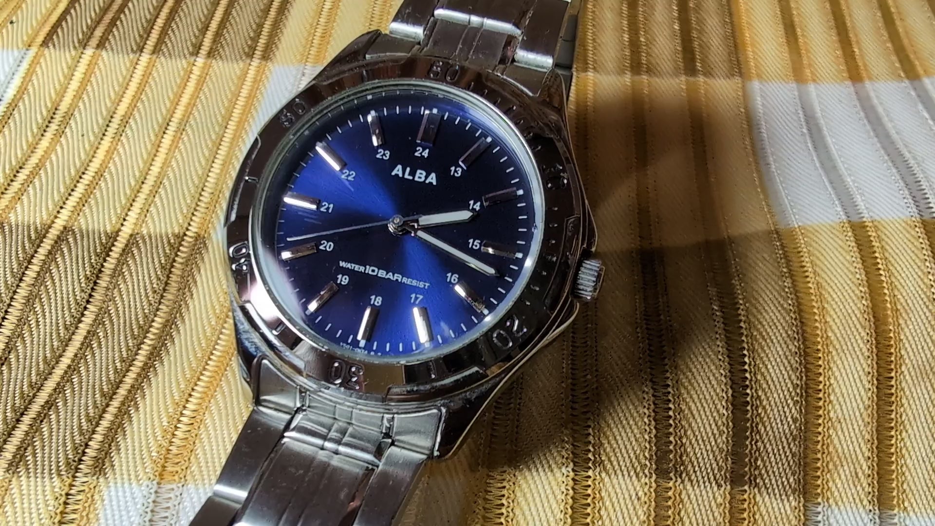Alba V501-0DA0 Vintage Watch Blue Dial Steel New Battery