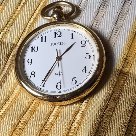 Alba Success V701-0A30 Vintage Watch New Battery Gold Tone