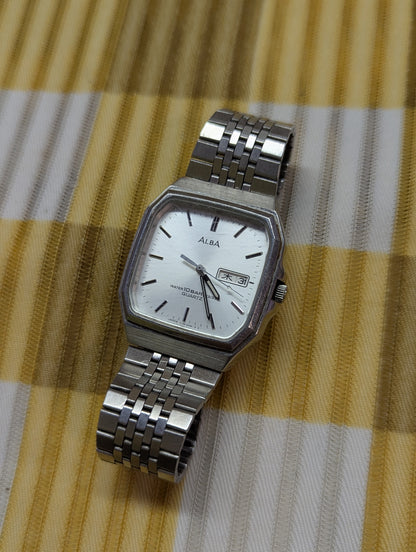 ALBA Quartz Day-Date V733-5A30